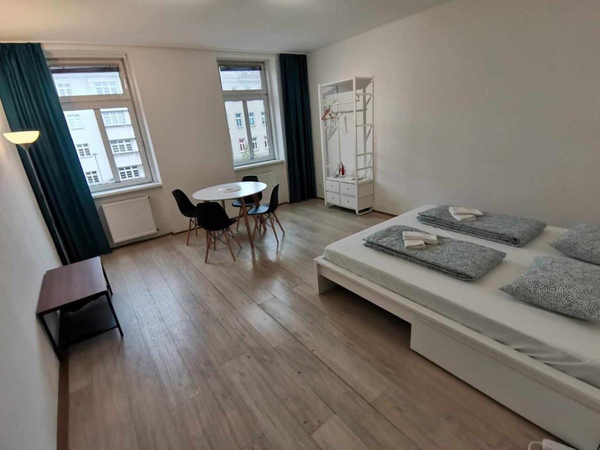 Central Apartment Metro 1 Min. Viena Exterior foto