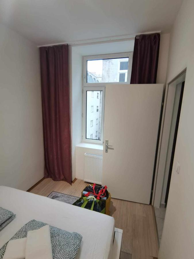 Central Apartment Metro 1 Min. Viena Exterior foto