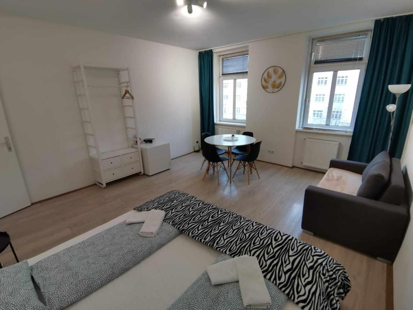 Central Apartment Metro 1 Min. Viena Exterior foto